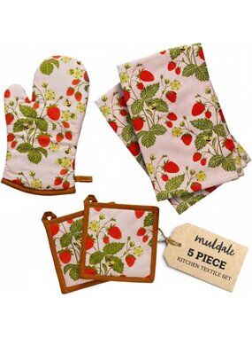Strawberry Kitchen Towel & Oven Mitt Set - Cute Dish Towels & Pot Holders